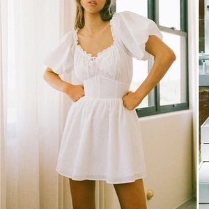 sabo skirt nyrobi dress in white